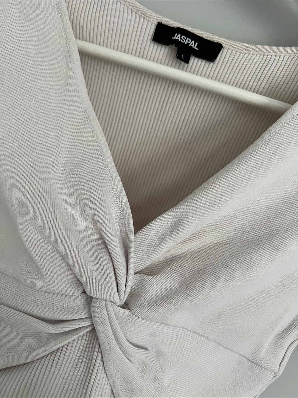 Jaspal crop Top in off white color - Picture 6 of 6